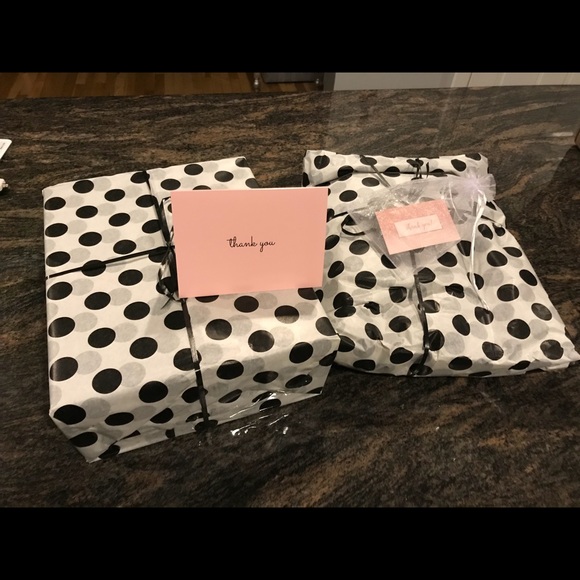 How @mermaidepiphany delivers with love and care! - Picture 1 of 2